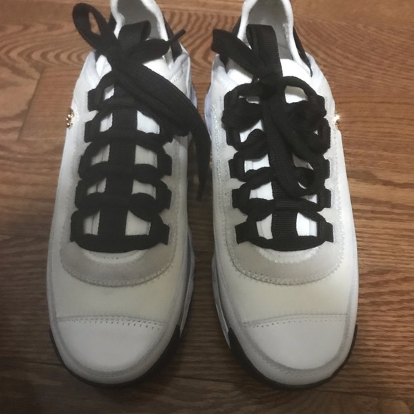 Authentic Chanel running shoes - Picture 6 of 8